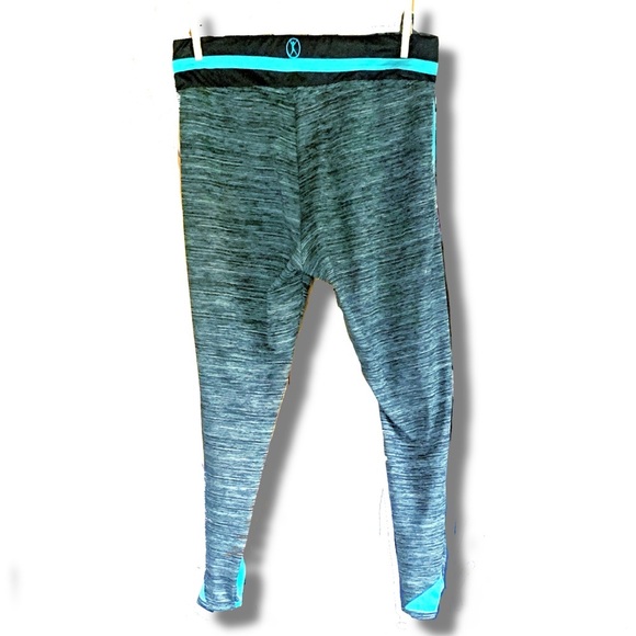 Volcom Gray and Blue Women's Capris - Picture 9 of 9